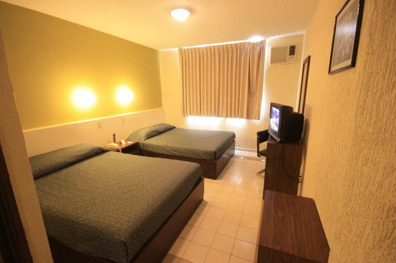 Hotel Terranova León Esterno foto