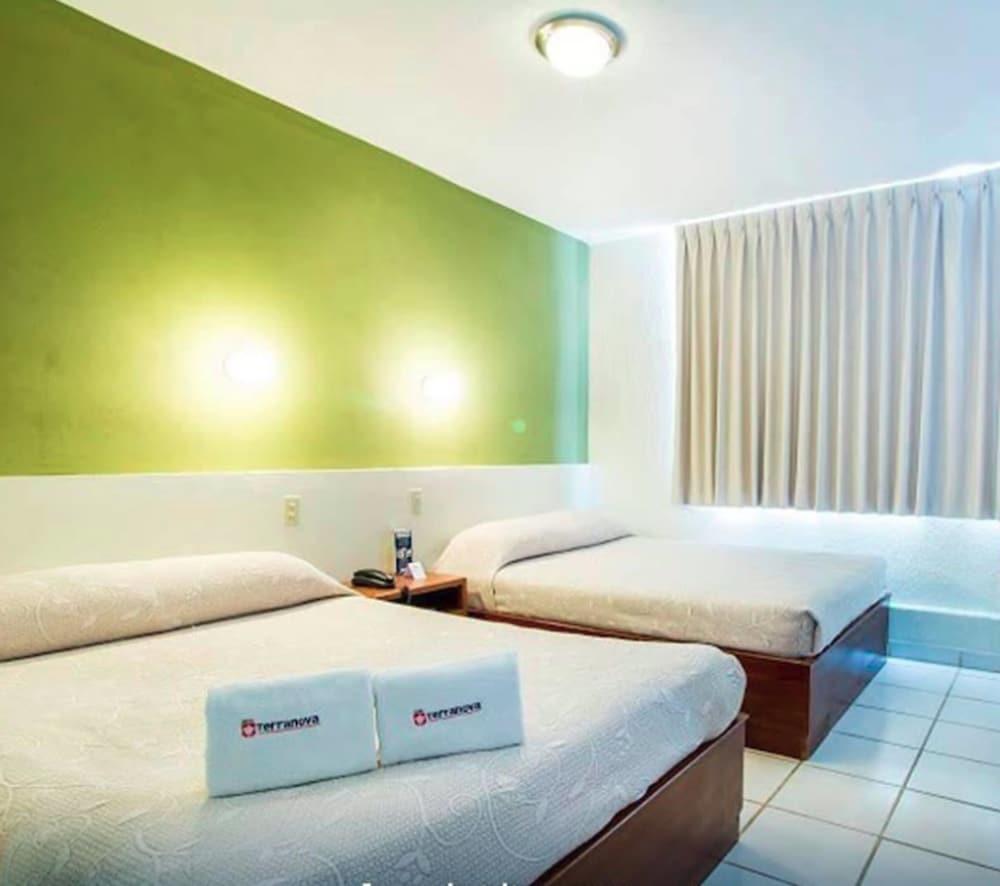 Hotel Terranova León Esterno foto